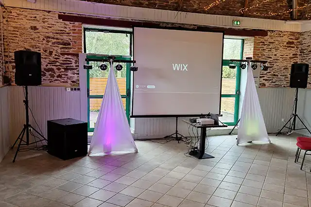You are currently viewing DJ anniversaire avec sono + vidéoprojecteur au Moulin du Bois à Chartres-de-Bretagne