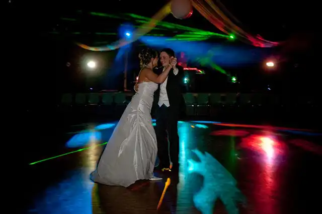 DJ mariage a la Salle de la Prairie a Guignen 04