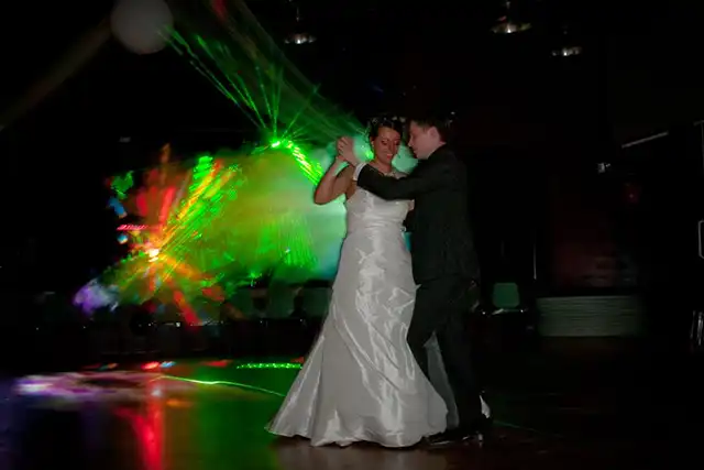 DJ mariage a la Salle de la Prairie a Guignen 06