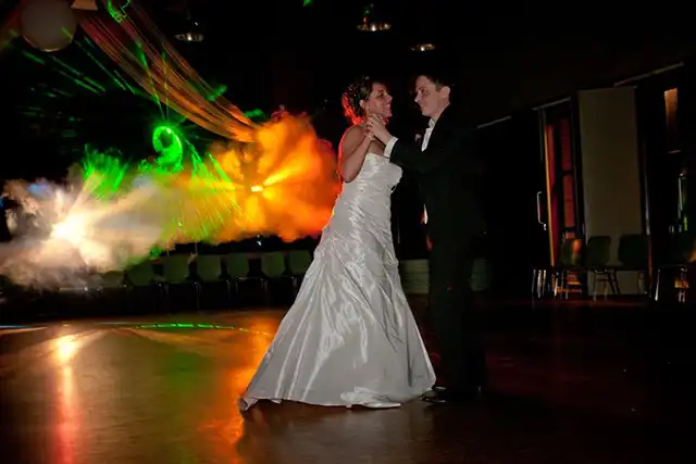 DJ mariage a la Salle de la Prairie a Guignen 07