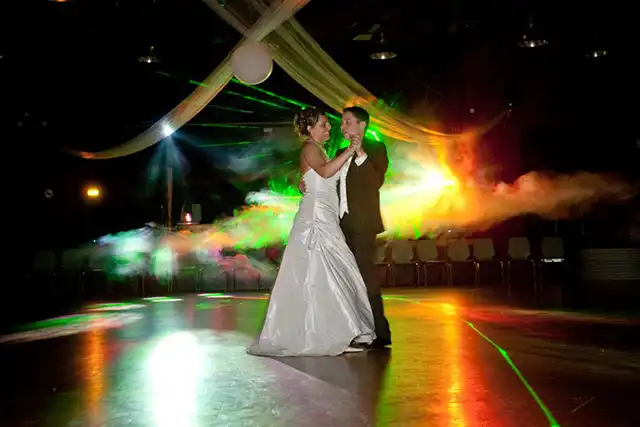 DJ mariage a la Salle de la Prairie a Guignen 09