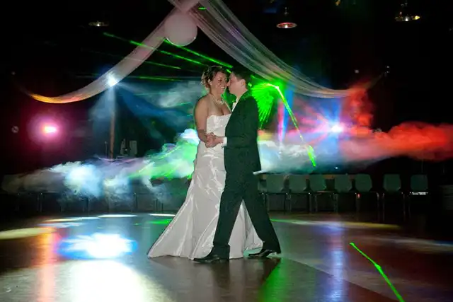 DJ mariage a la Salle de la Prairie a Guignen 10