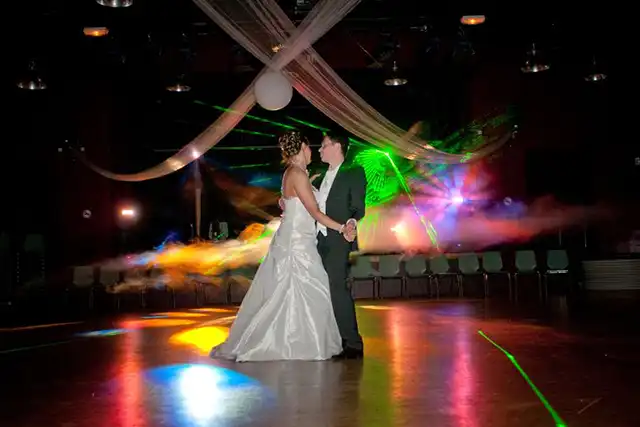 DJ mariage a la Salle de la Prairie a Guignen 11