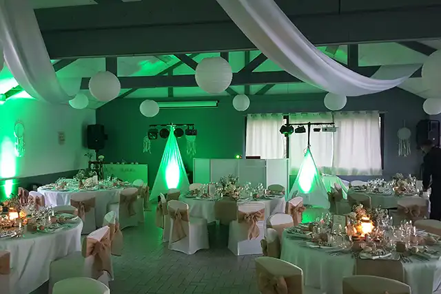 You are currently viewing DJ mariage – Salle Brocéliande au Lac de Trémelin à Iffendic