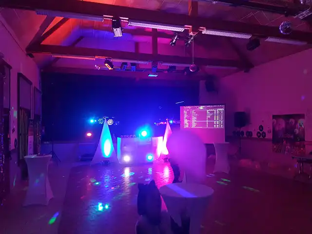 Vous consultez actuellement Location de karaoké à Vitré pour une soirée dans un domaine privé